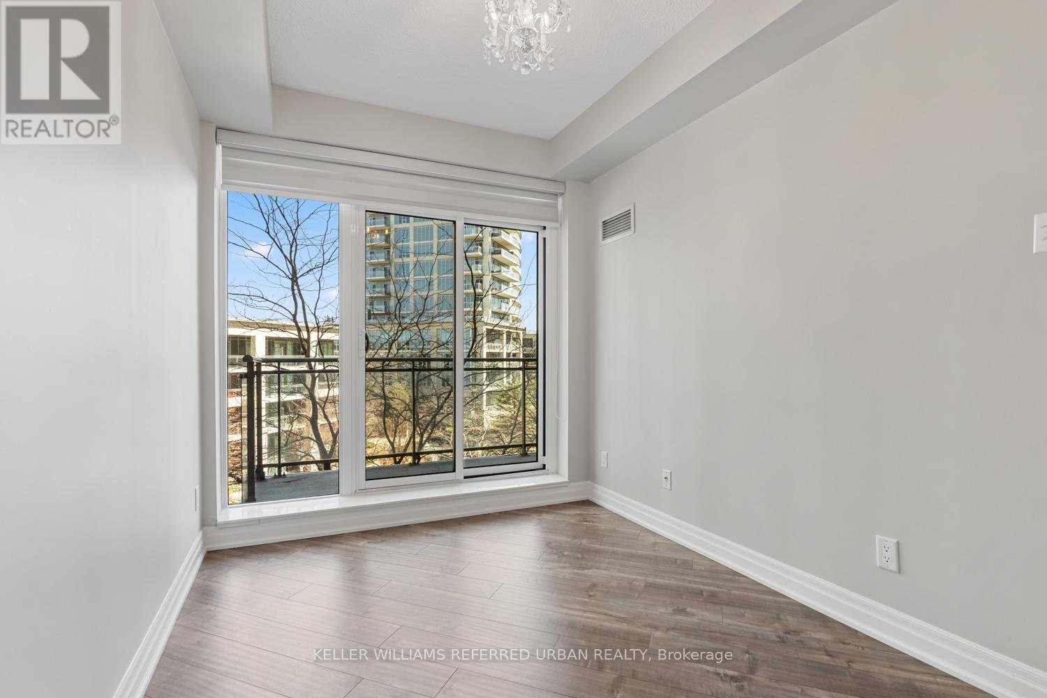 409 - 2121 Lake Shore Boulevard W, Toronto, Ontario M8V 4E9 - Photo 26 - W12420293