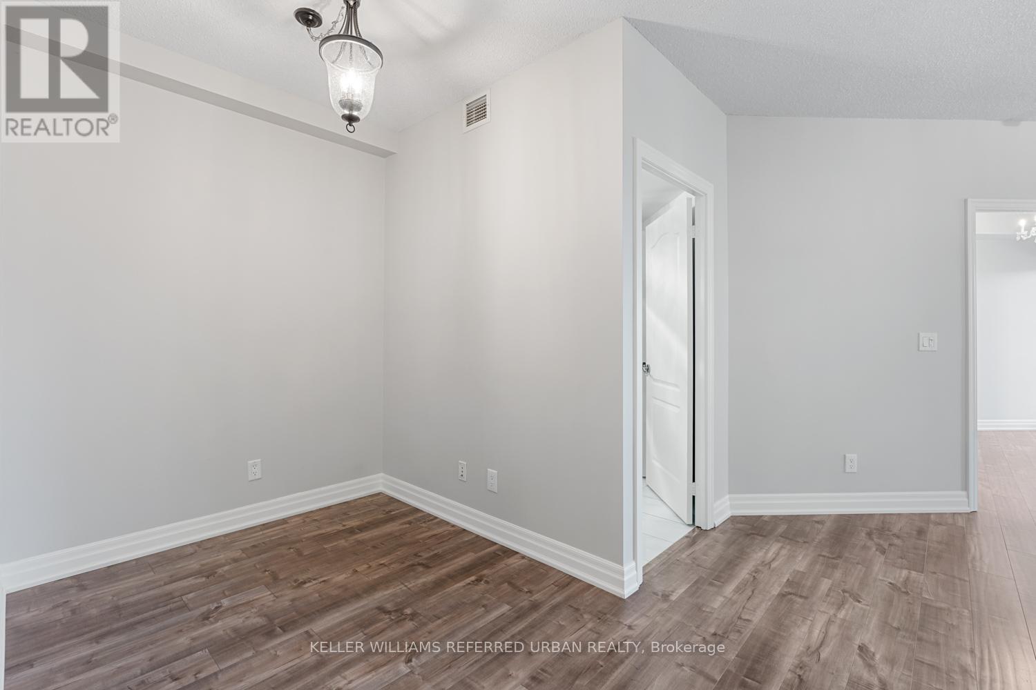 409 - 2121 Lake Shore Boulevard W, Toronto, Ontario M8V 4E9 - Photo 7 - W12420293