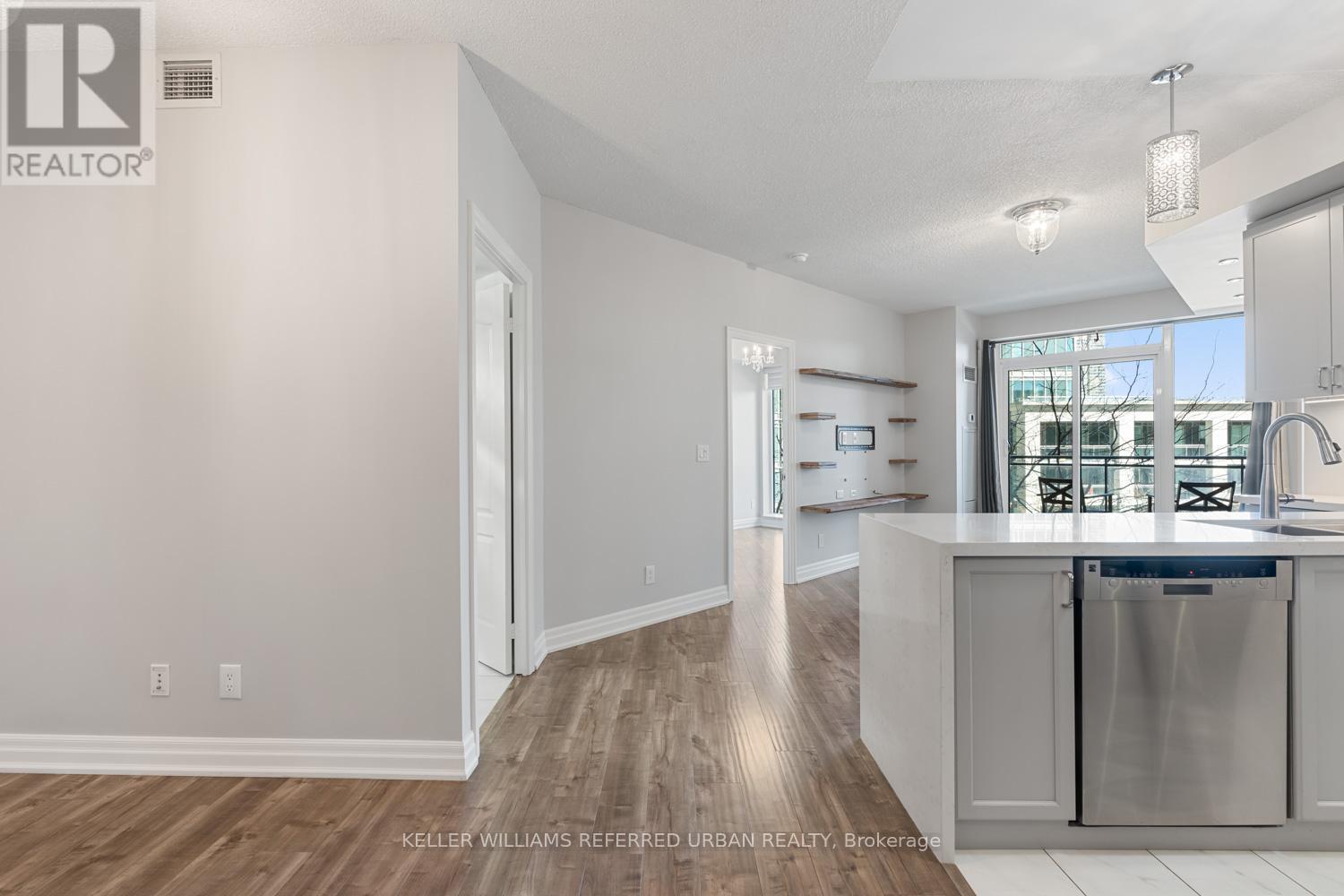 409 - 2121 Lake Shore Boulevard W, Toronto, Ontario M8V 4E9 - Photo 8 - W12420293