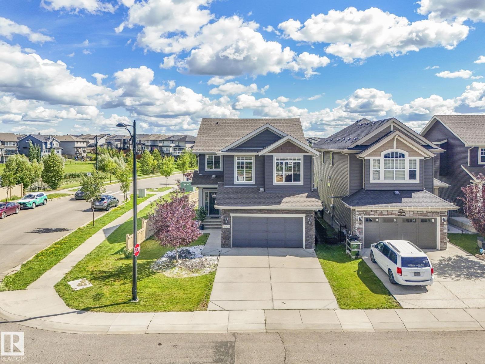 2005 57 ST SW, Edmonton, Alberta