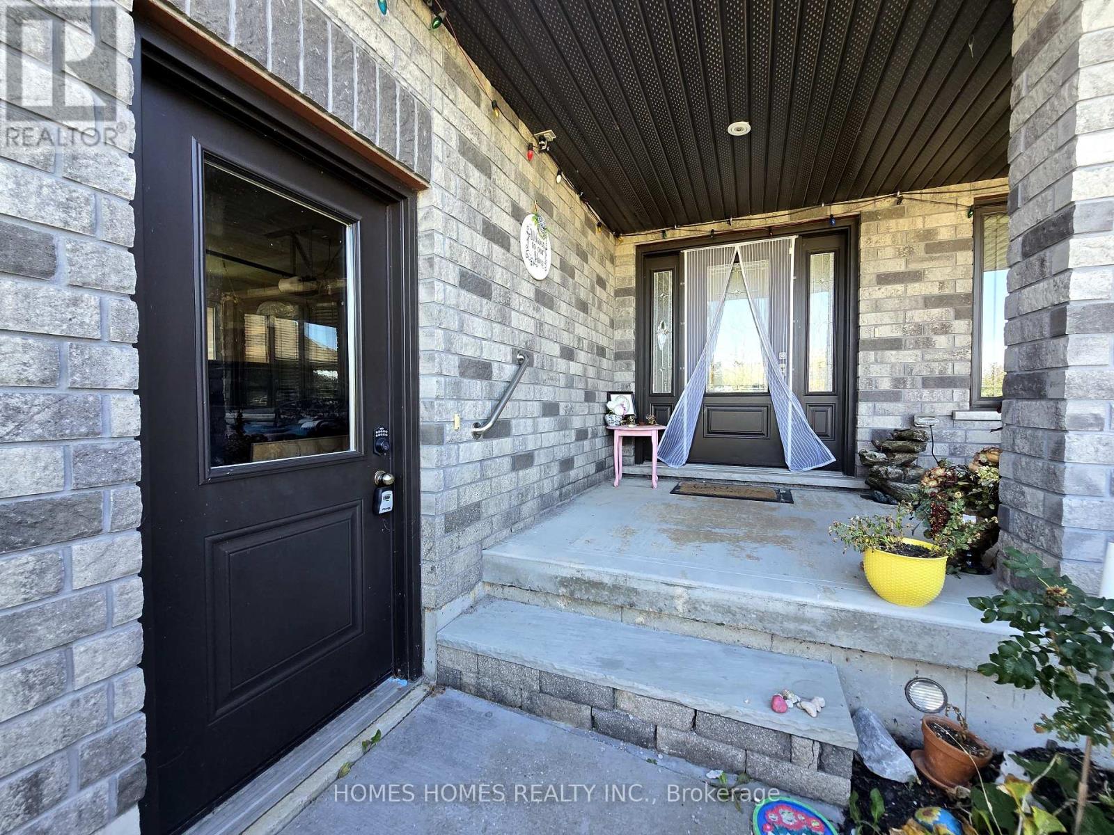 192 Ruby's Crescent, Wellington North, Ontario  N0G 2L2 - Photo 3 - X12420272