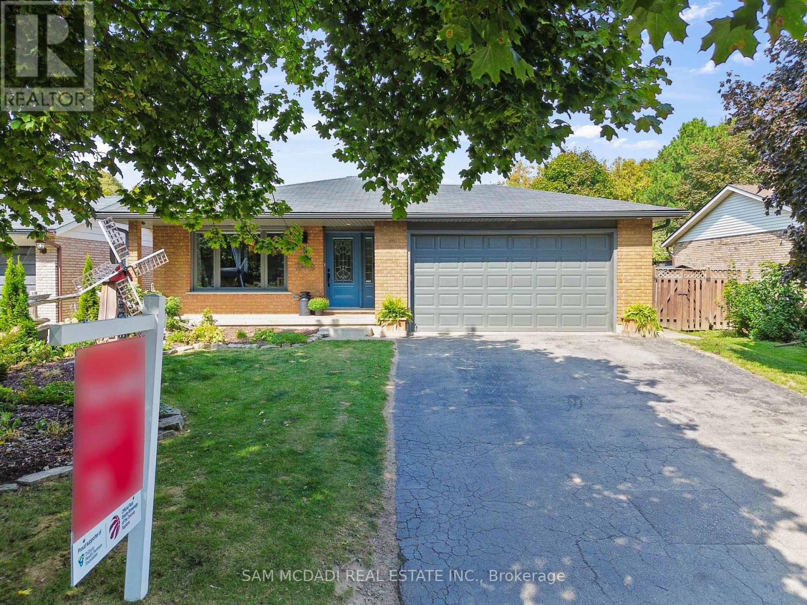 9 ROSEWOOD COURT, Brantford, Ontario