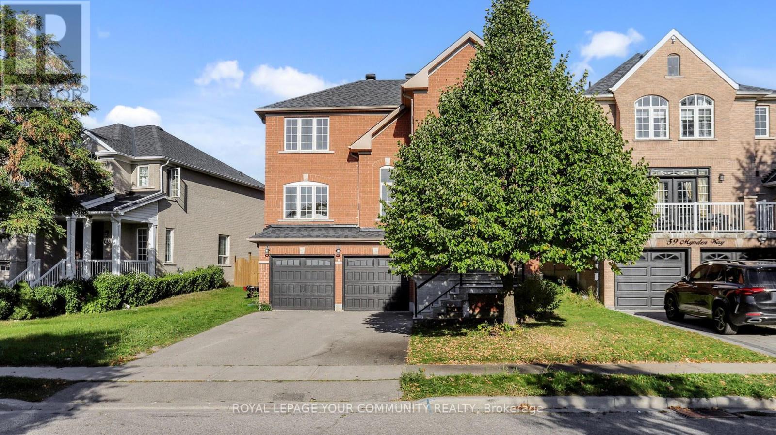 61 Mynden Way, Newmarket, Ontario  L3X 3A8 - Photo 2 - N12419291