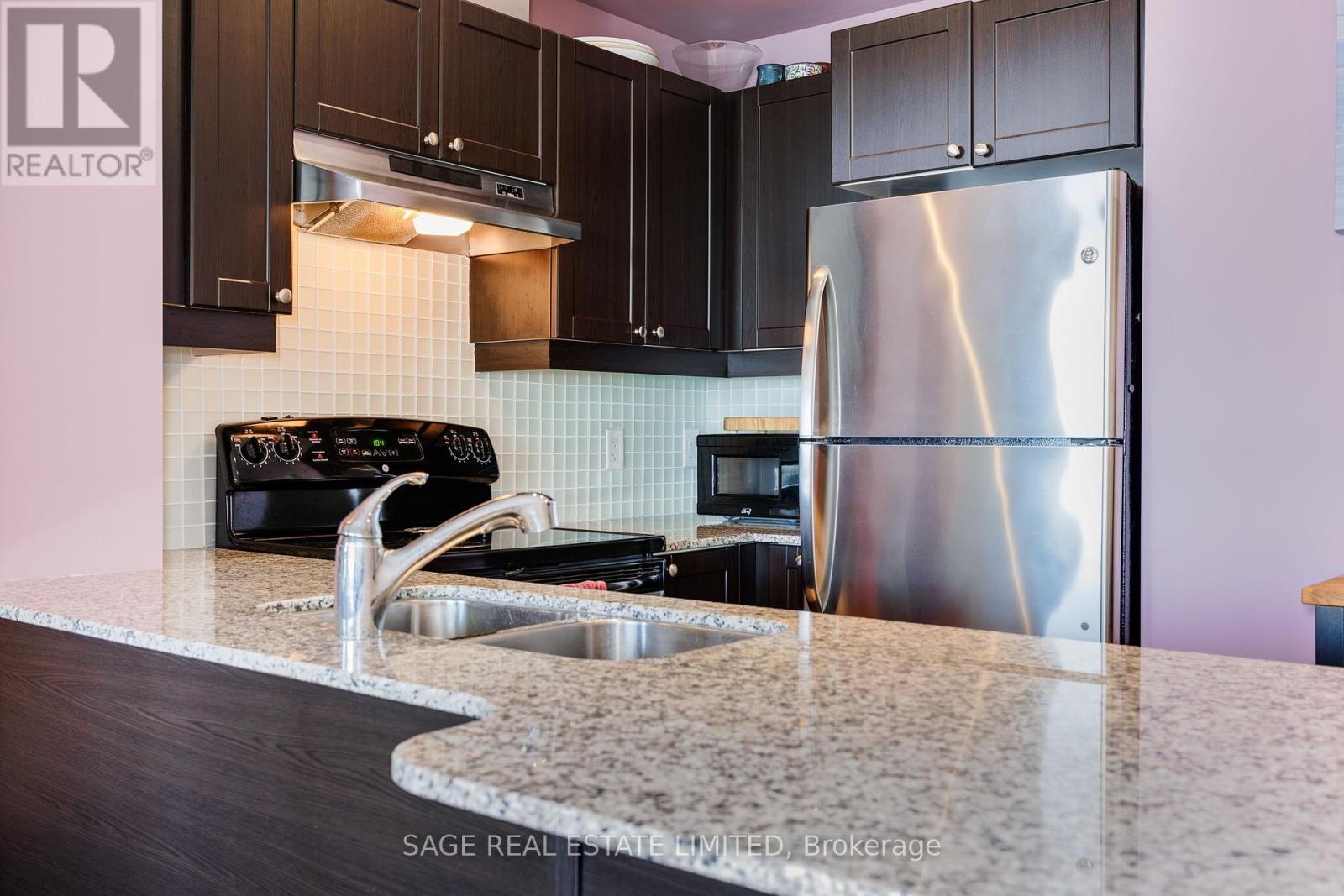 1302 - 3865 Lake Shore Boulevard W, Toronto, Ontario M8W 0A2 - Photo 6 - W12418757