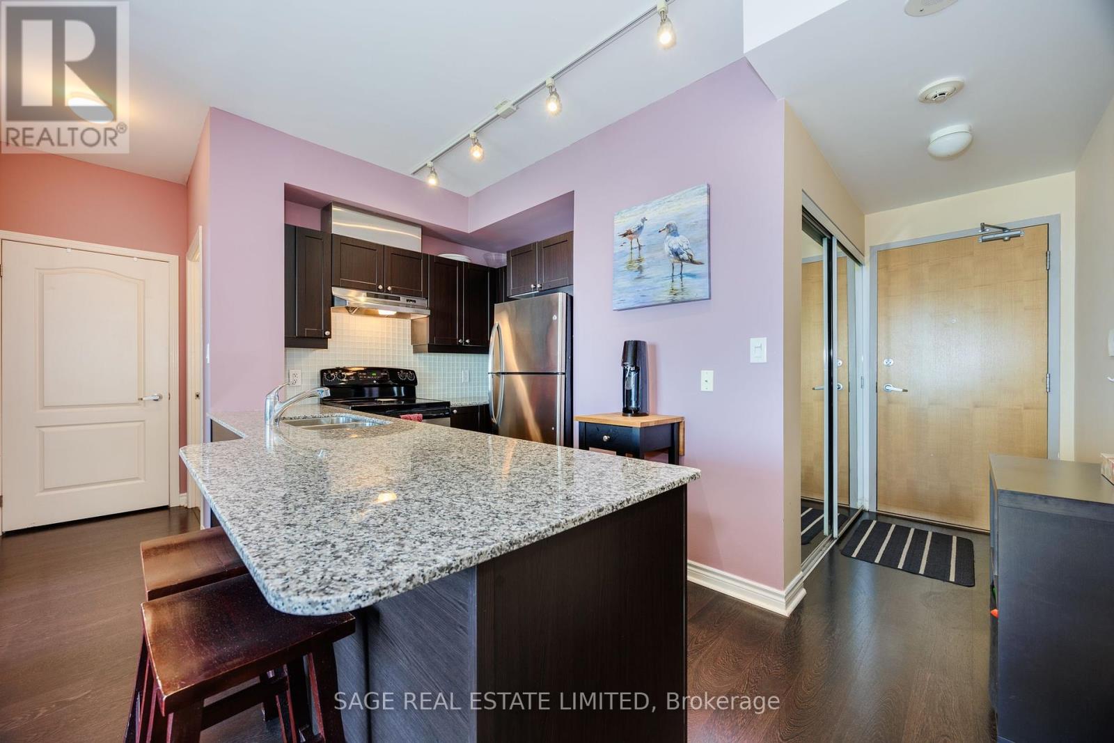 1302 - 3865 Lake Shore Boulevard W, Toronto, Ontario M8W 0A2 - Photo 5 - W12418757