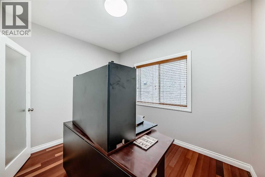 87 Sherwood Circle Nw, Calgary, Alberta  T3R 1R3 - Photo 17 - A2254699
