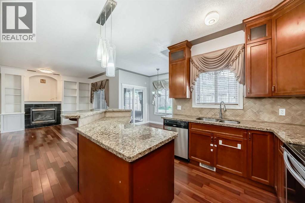 87 Sherwood Circle Nw, Calgary, Alberta  T3R 1R3 - Photo 5 - A2254699