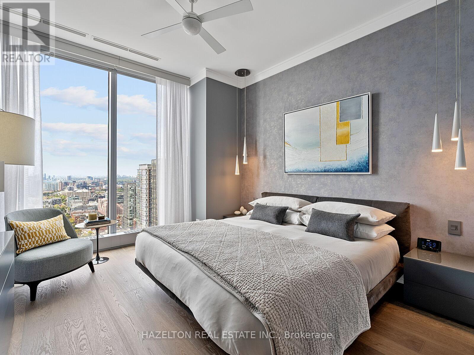 4006 - 183 Wellington Street W, Toronto, Ontario  M5V 0A1 - Photo 33 - C12420321