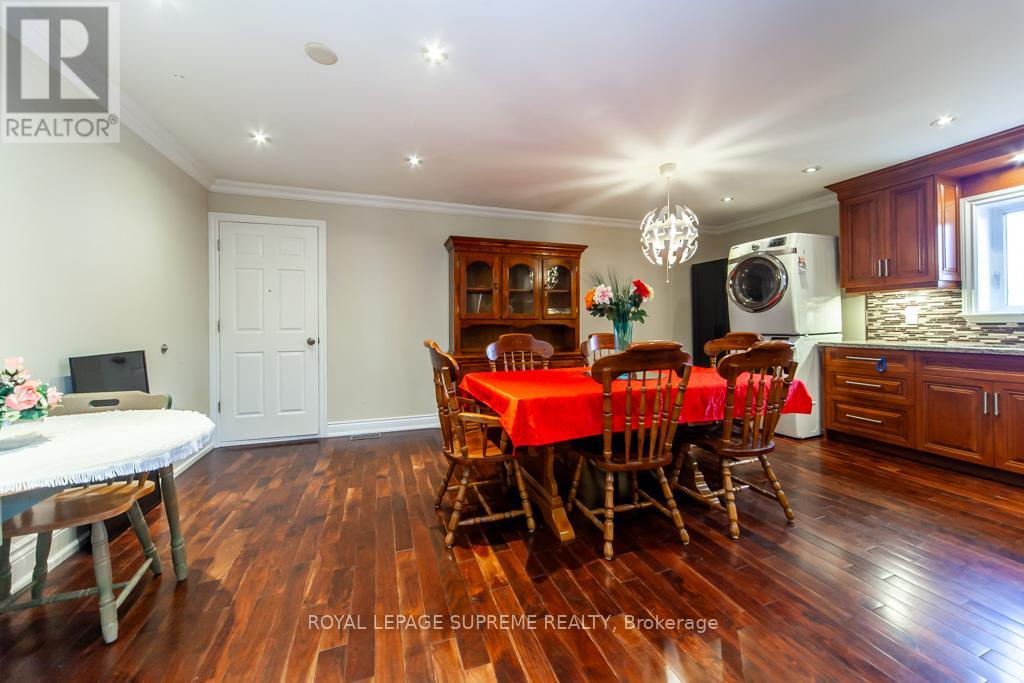 529 Rogers Road, Toronto, Ontario  M6M 1B4 - Photo 17 - W12367262