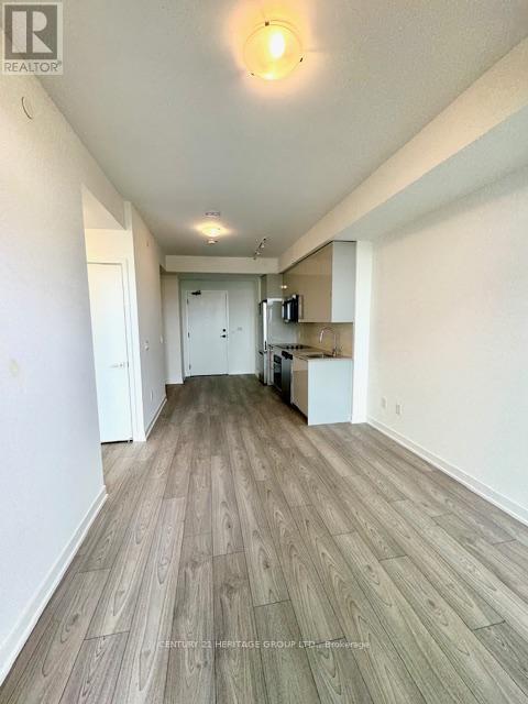 807 - 474 Caldari Road, Vaughan, Ontario  L4K 0R5 - Photo 12 - N12420324