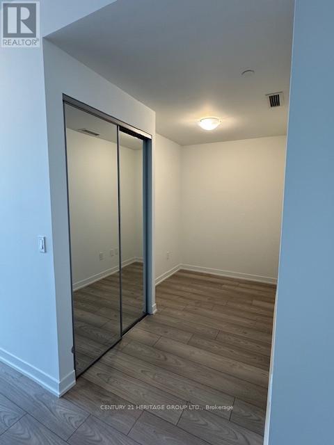 807 - 474 Caldari Road, Vaughan, Ontario  L4K 0R5 - Photo 7 - N12420324