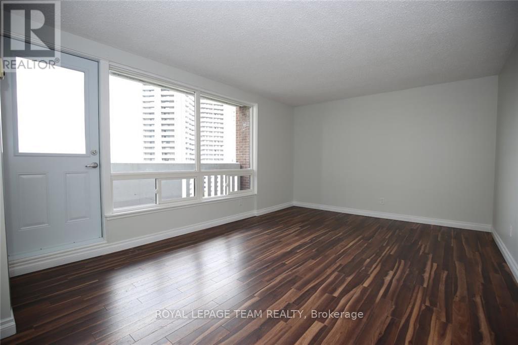 1003 - 1100 Ambleside Drive, Ottawa, Ontario  K2B 8G6 - Photo 3 - X12420271