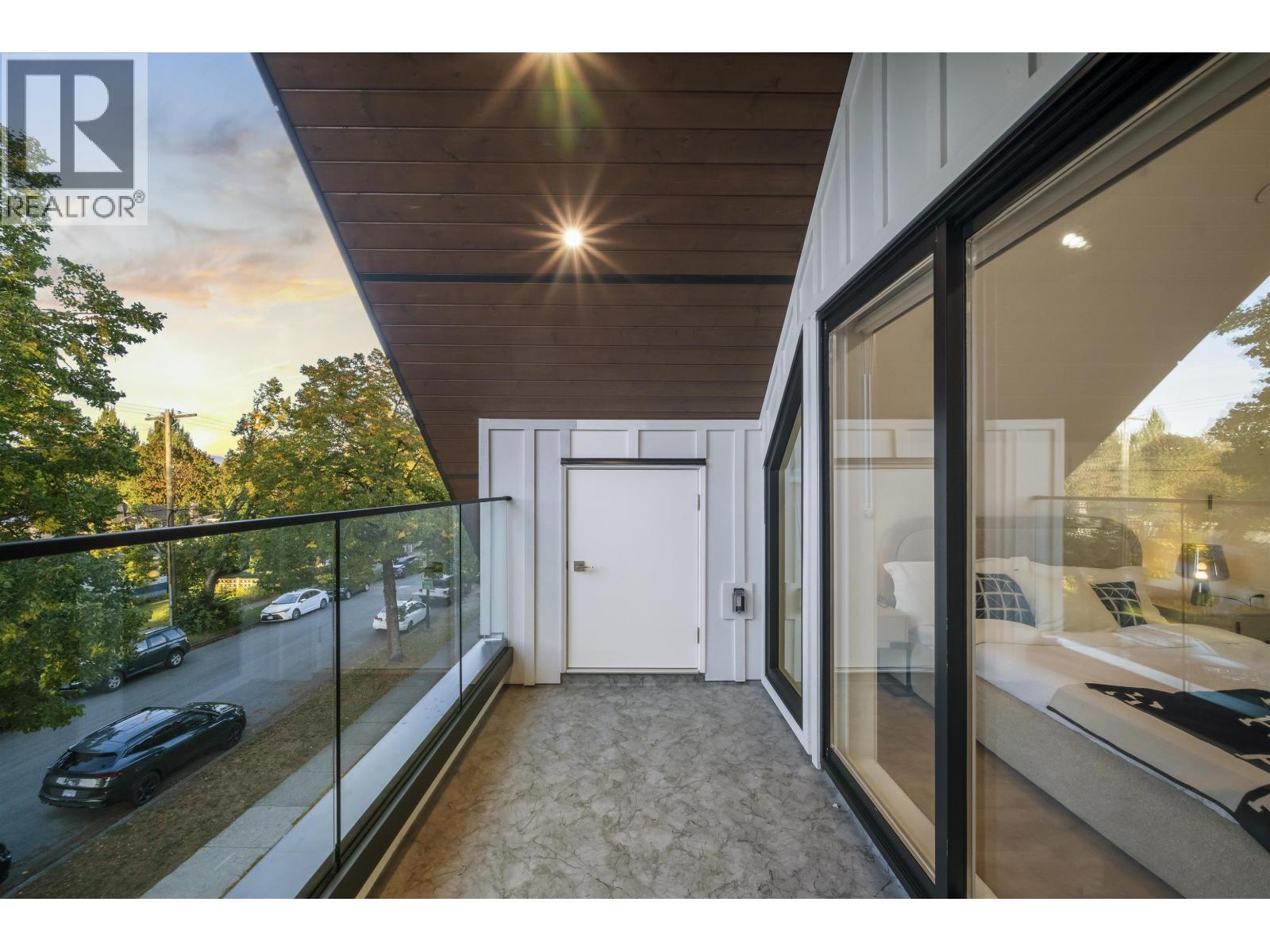 1 2386 E 45th Avenue, Vancouver, British Columbia  V5R 1K3 - Photo 10 - R3050903