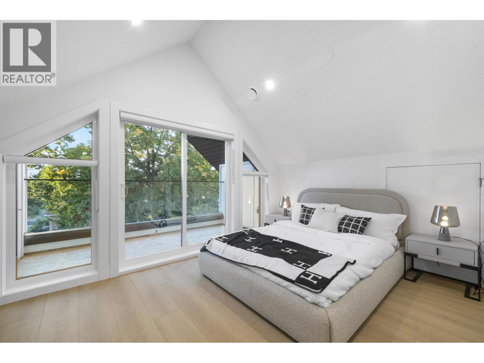 1 2386 E 45th Avenue, Vancouver, British Columbia  V5R 1K3 - Photo 9 - R3050903