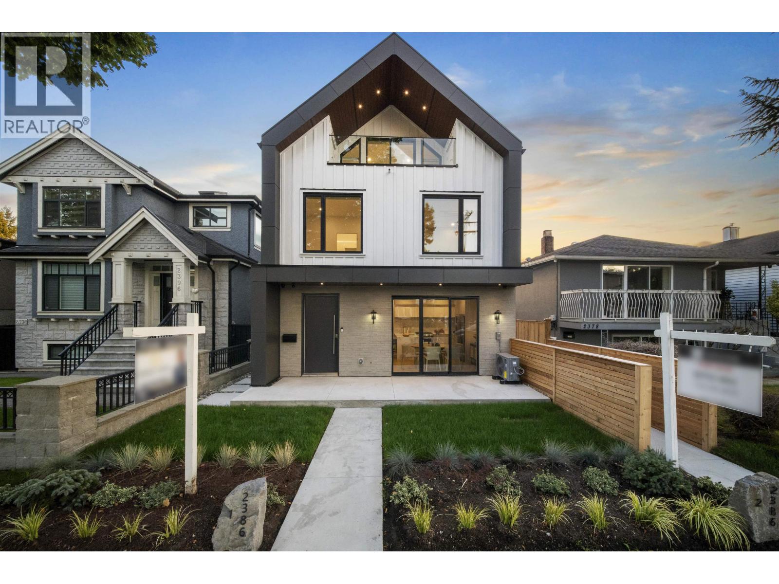 1 2386 E 45TH AVENUE, Vancouver, British Columbia