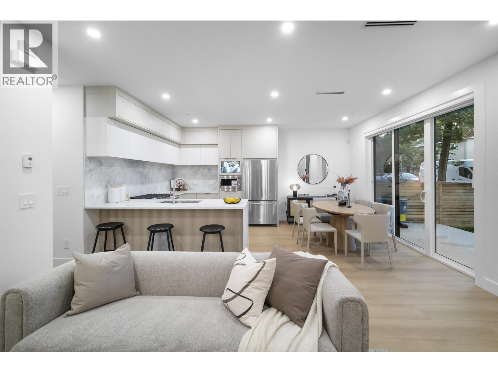 1 2386 E 45th Avenue, Vancouver, British Columbia  V5R 1K3 - Photo 6 - R3050903