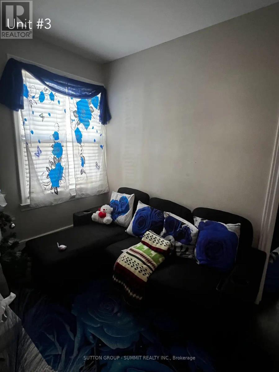 68 Ninth Street, Toronto, Ontario  M8V 3E3 - Photo 10 - W12420307