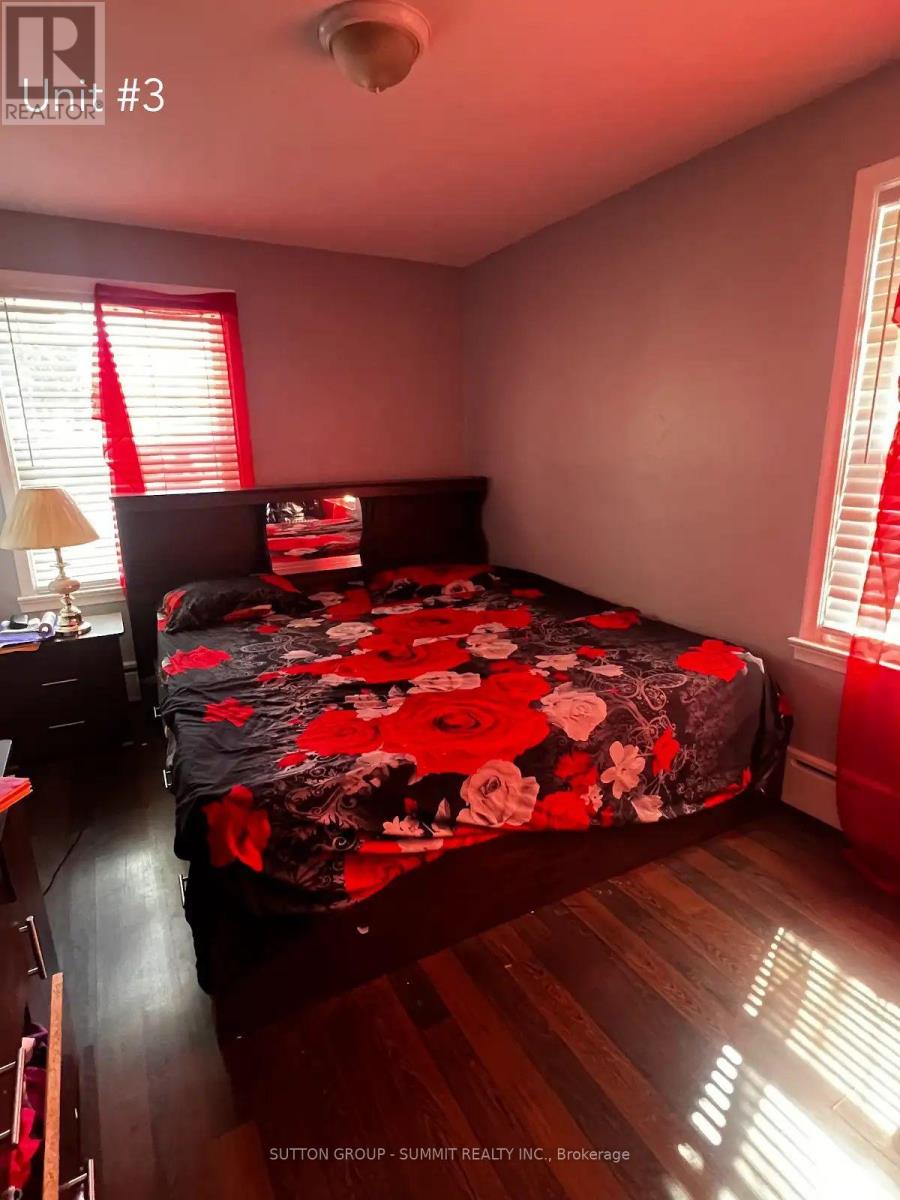 68 Ninth Street, Toronto, Ontario  M8V 3E3 - Photo 12 - W12420307
