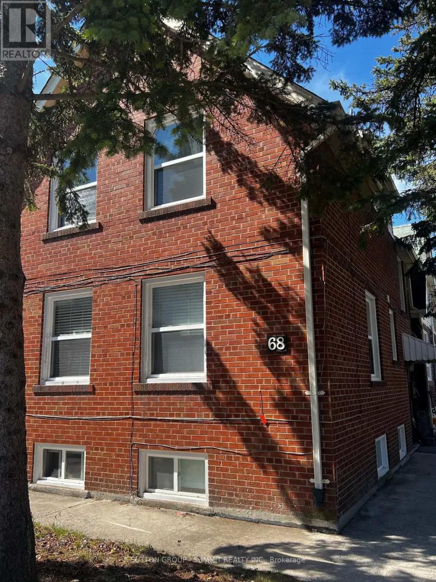 68 Ninth Street, Toronto, Ontario  M8V 3E3 - Photo 2 - W12420307