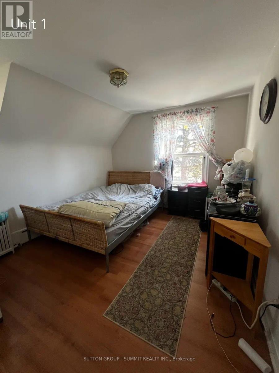 68 Ninth Street, Toronto, Ontario  M8V 3E3 - Photo 4 - W12420307