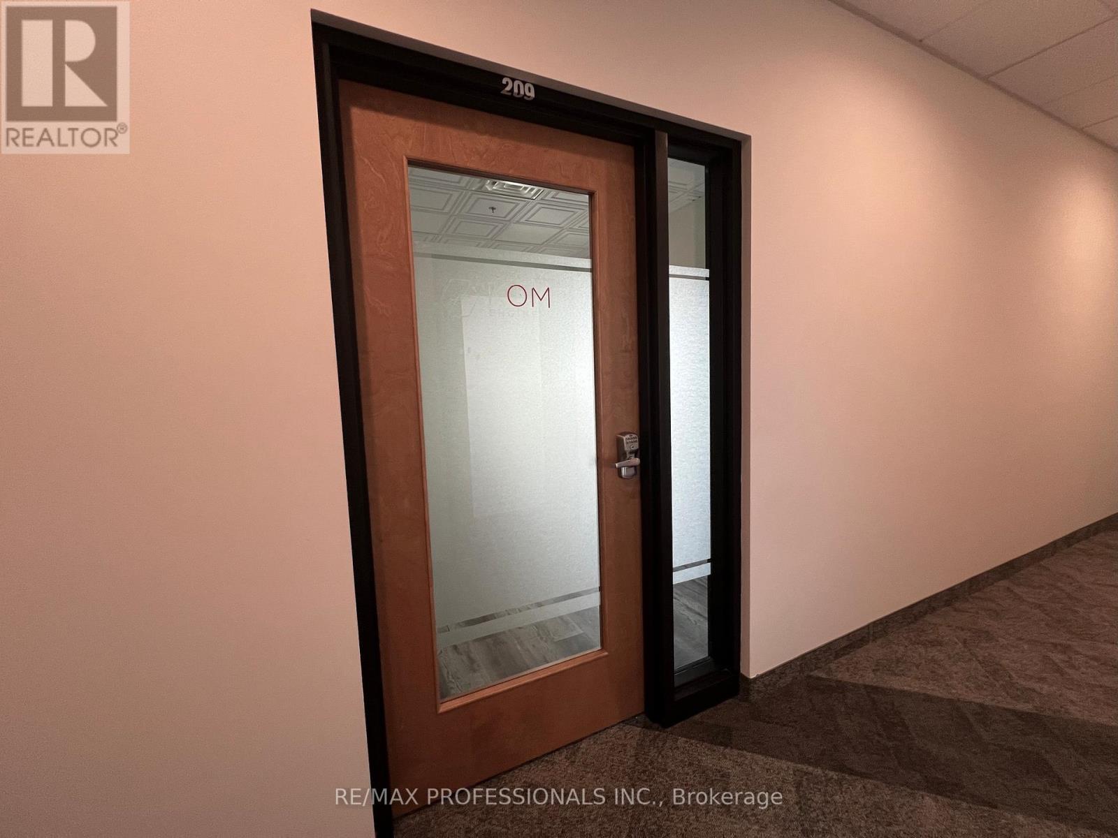 209 (Office Room 1) - 3495 Rebecca Street, Oakville, Ontario  L6L 0H5 - Photo 10 - W12420309
