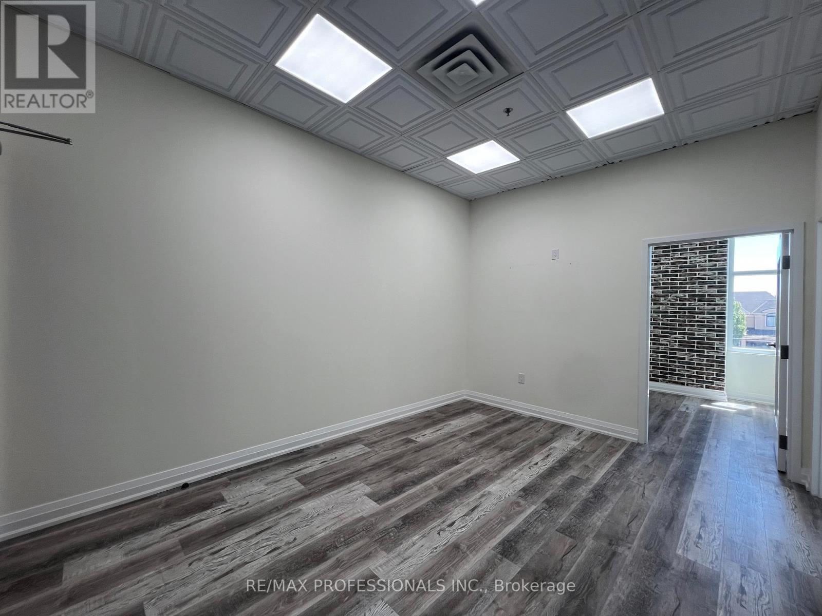 209 (Office Room 1) - 3495 Rebecca Street, Oakville, Ontario  L6L 0H5 - Photo 13 - W12420309