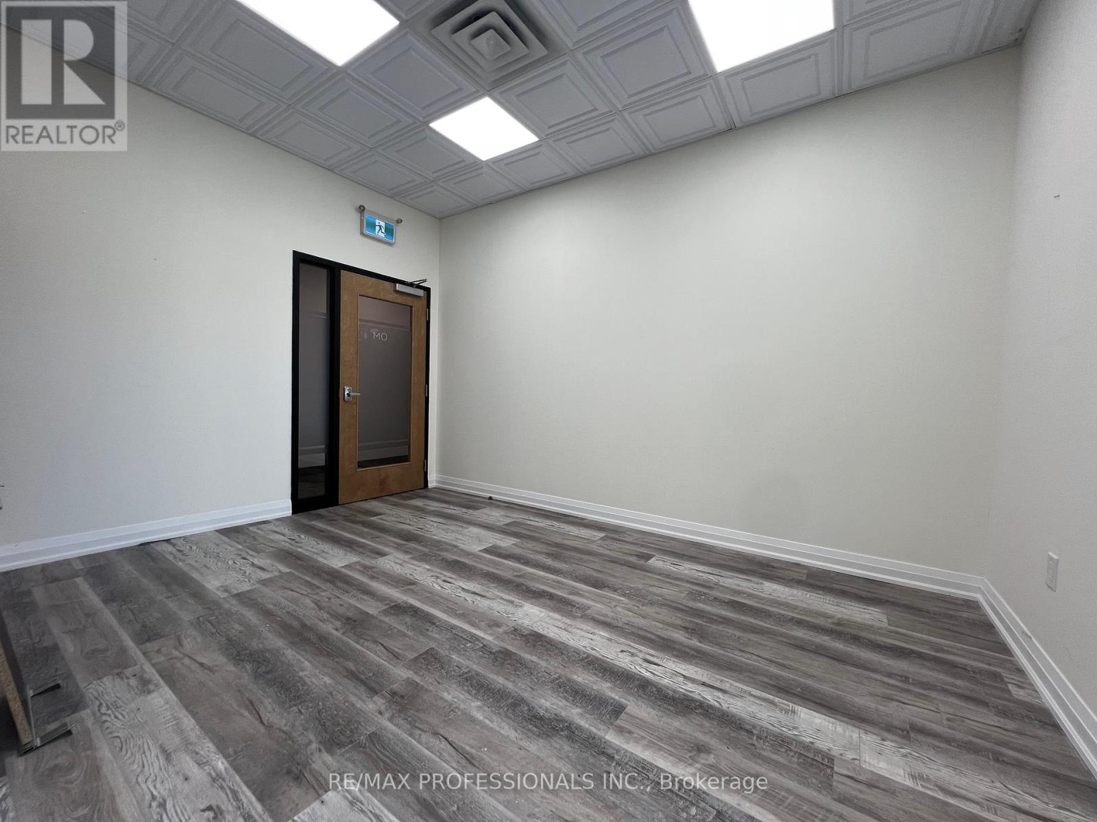 209 (Office Room 1) - 3495 Rebecca Street, Oakville, Ontario  L6L 0H5 - Photo 15 - W12420309
