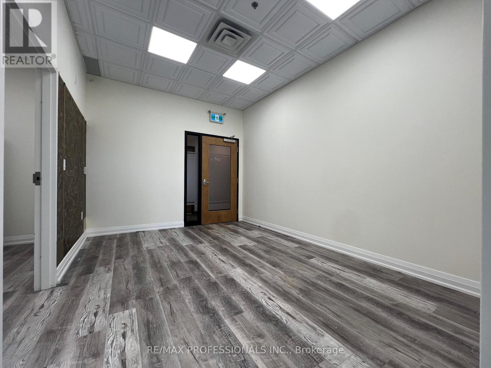 209 (Office Room 1) - 3495 Rebecca Street, Oakville, Ontario  L6L 0H5 - Photo 16 - W12420309