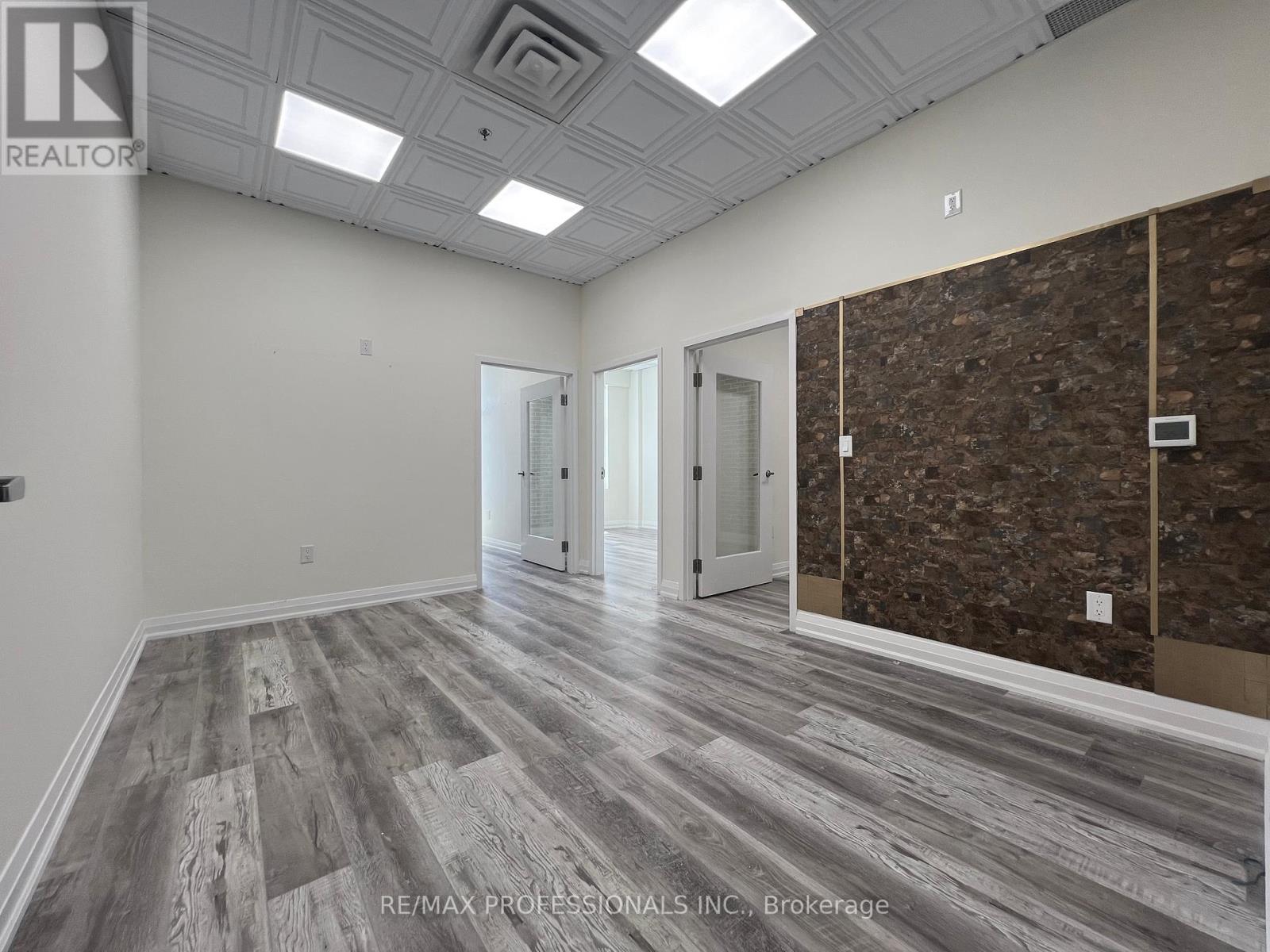 209 (Office Room 1) - 3495 Rebecca Street, Oakville, Ontario  L6L 0H5 - Photo 18 - W12420309