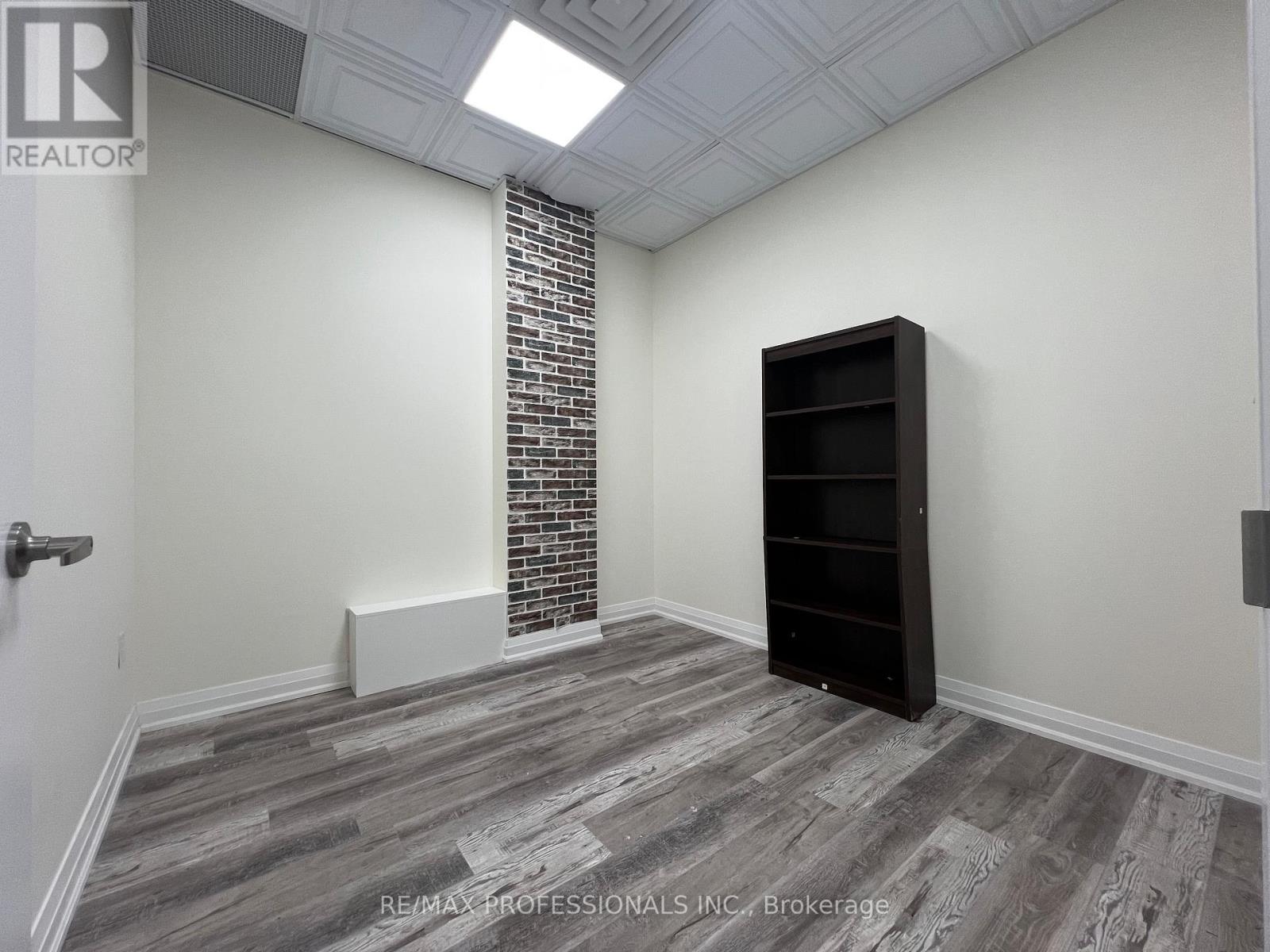 209 (Office Room 1) - 3495 Rebecca Street, Oakville, Ontario  L6L 0H5 - Photo 19 - W12420309