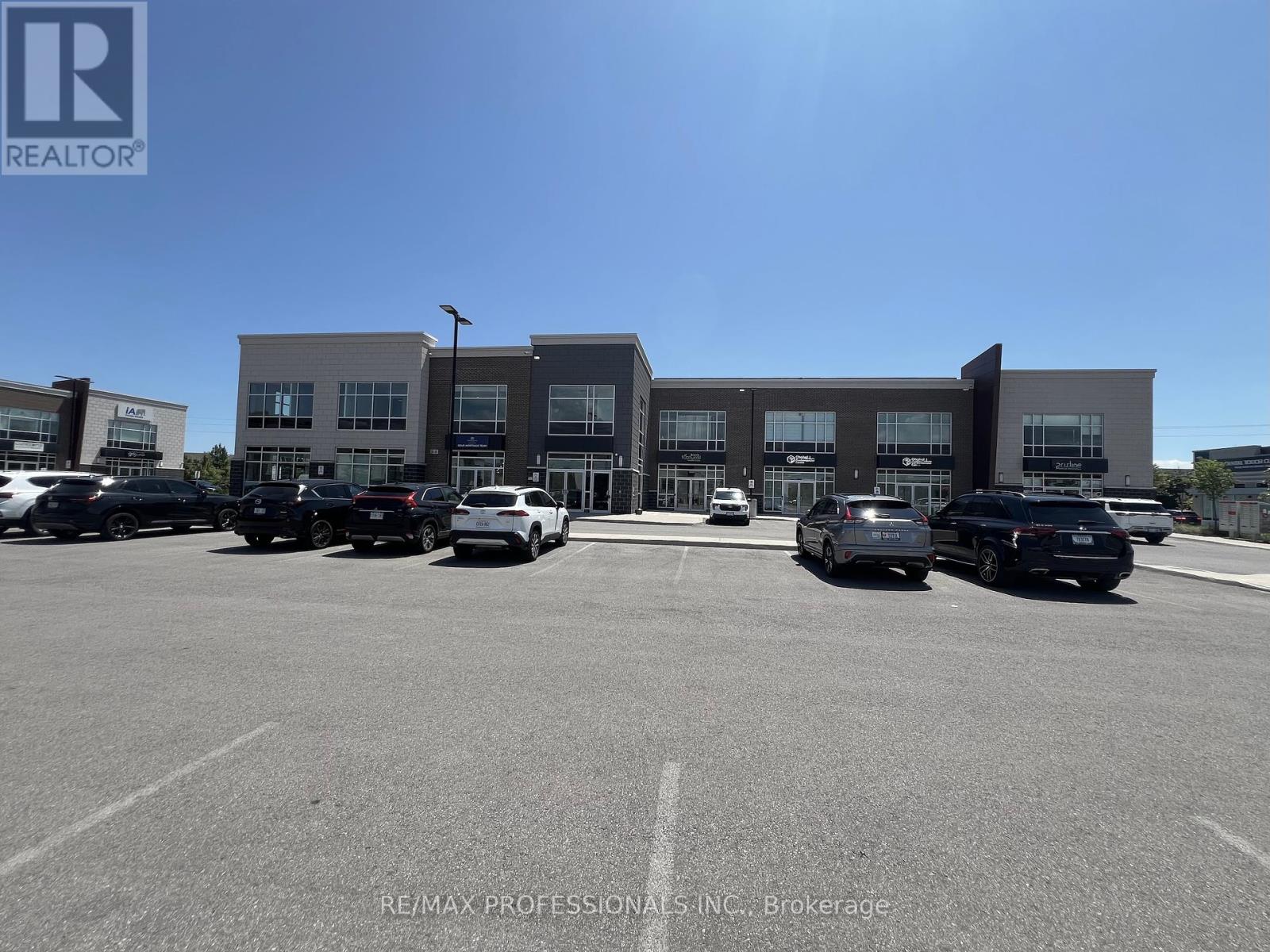 209 (Office Room 1) - 3495 Rebecca Street, Oakville, Ontario  L6L 0H5 - Photo 2 - W12420309