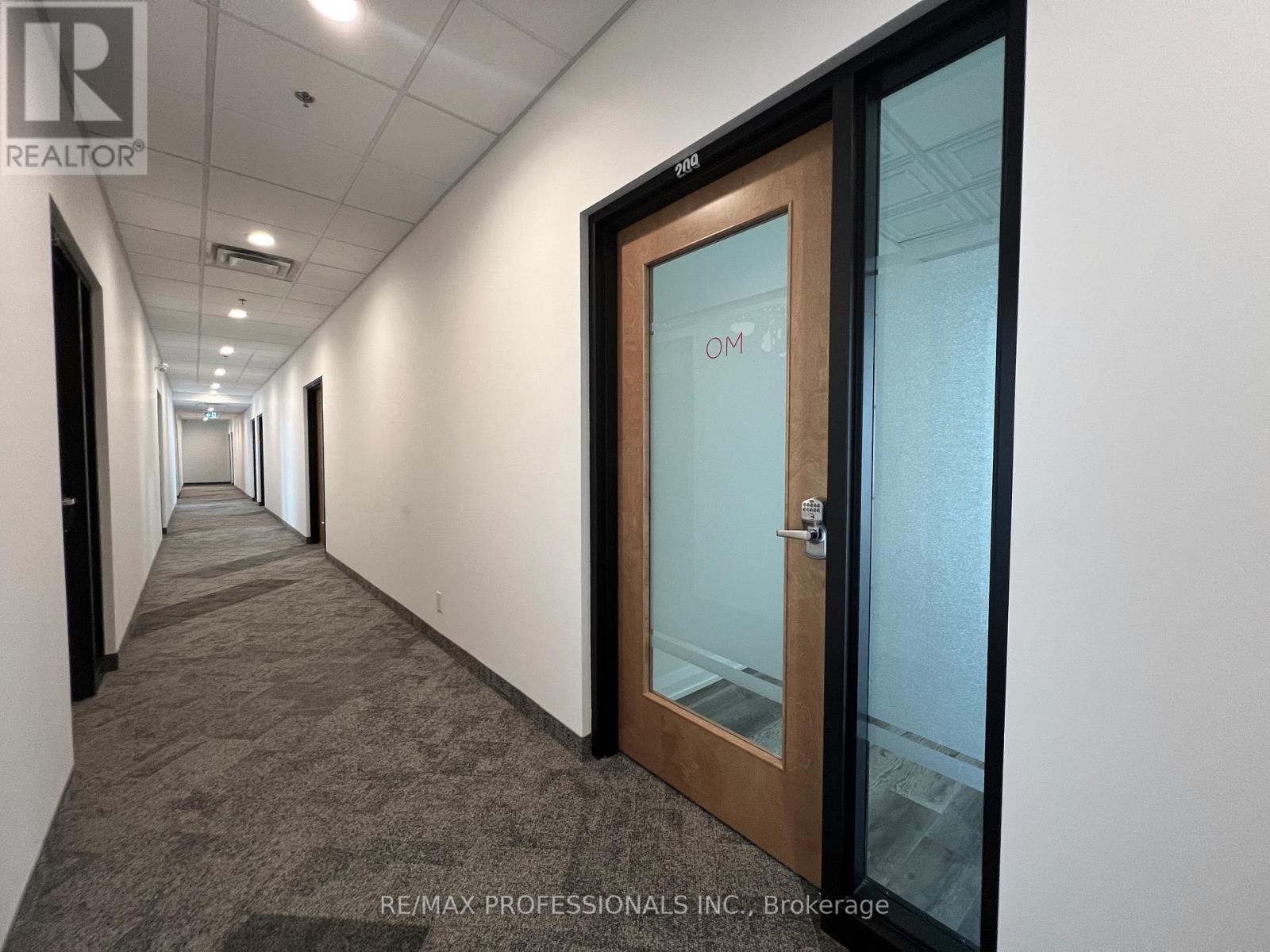 209 (Office Room 1) - 3495 Rebecca Street, Oakville, Ontario  L6L 0H5 - Photo 23 - W12420309