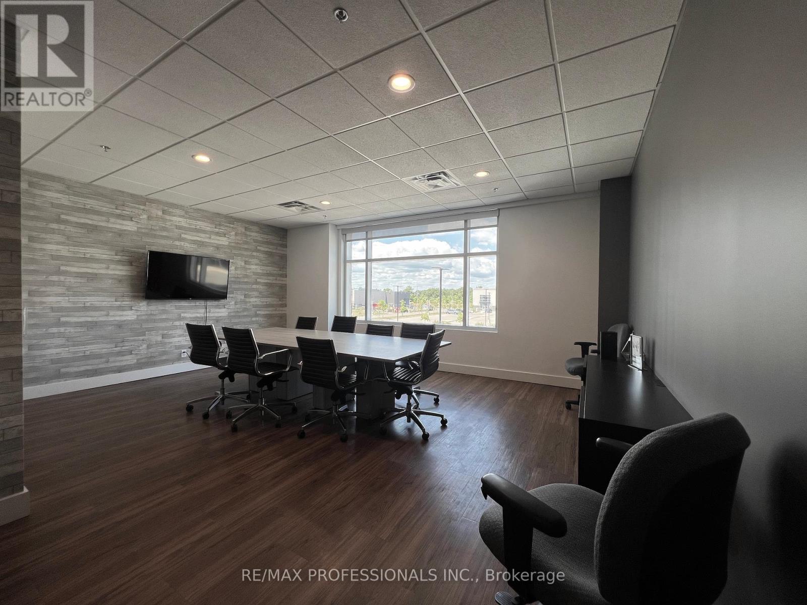 209 (Office Room 1) - 3495 Rebecca Street, Oakville, Ontario  L6L 0H5 - Photo 28 - W12420309