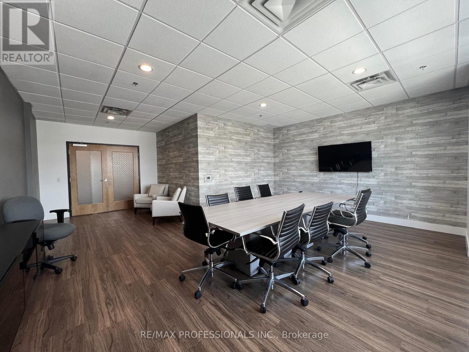 209 (Office Room 1) - 3495 Rebecca Street, Oakville, Ontario  L6L 0H5 - Photo 29 - W12420309