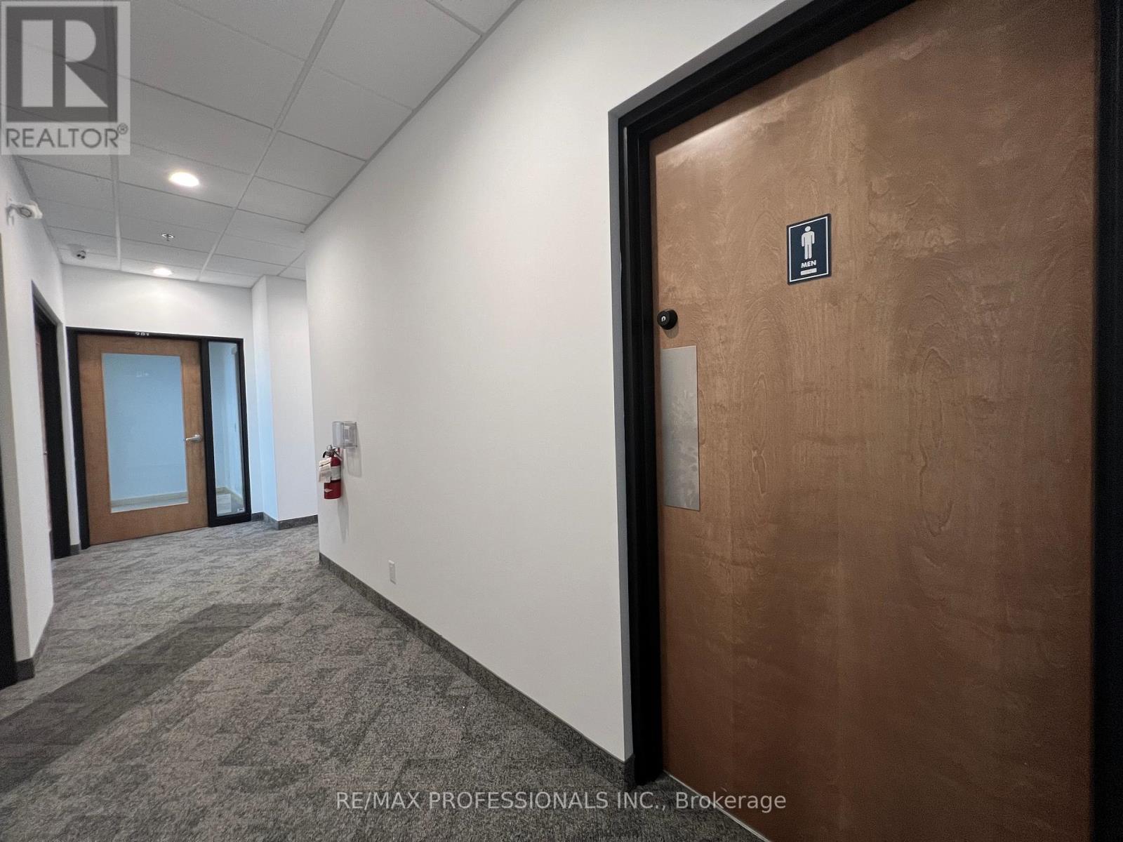209 (Office Room 1) - 3495 Rebecca Street, Oakville, Ontario  L6L 0H5 - Photo 33 - W12420309
