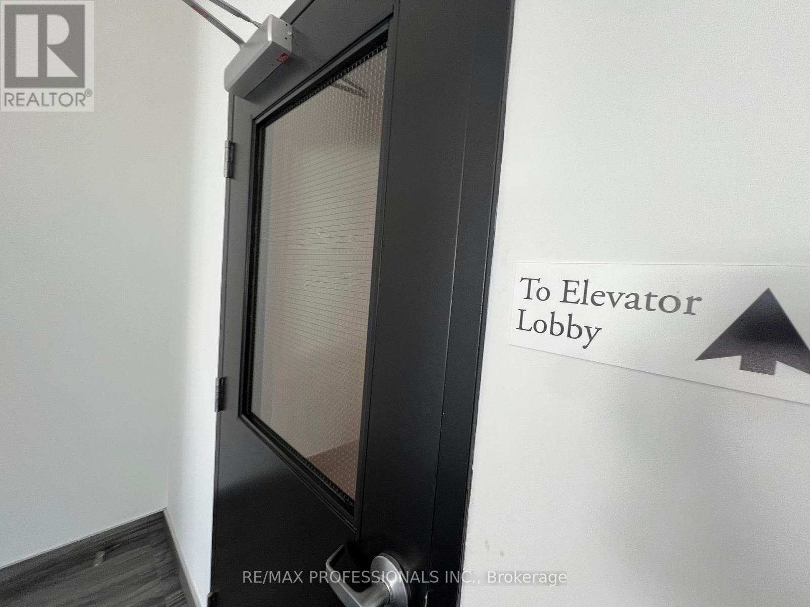 209 (Office Room 1) - 3495 Rebecca Street, Oakville, Ontario  L6L 0H5 - Photo 5 - W12420309