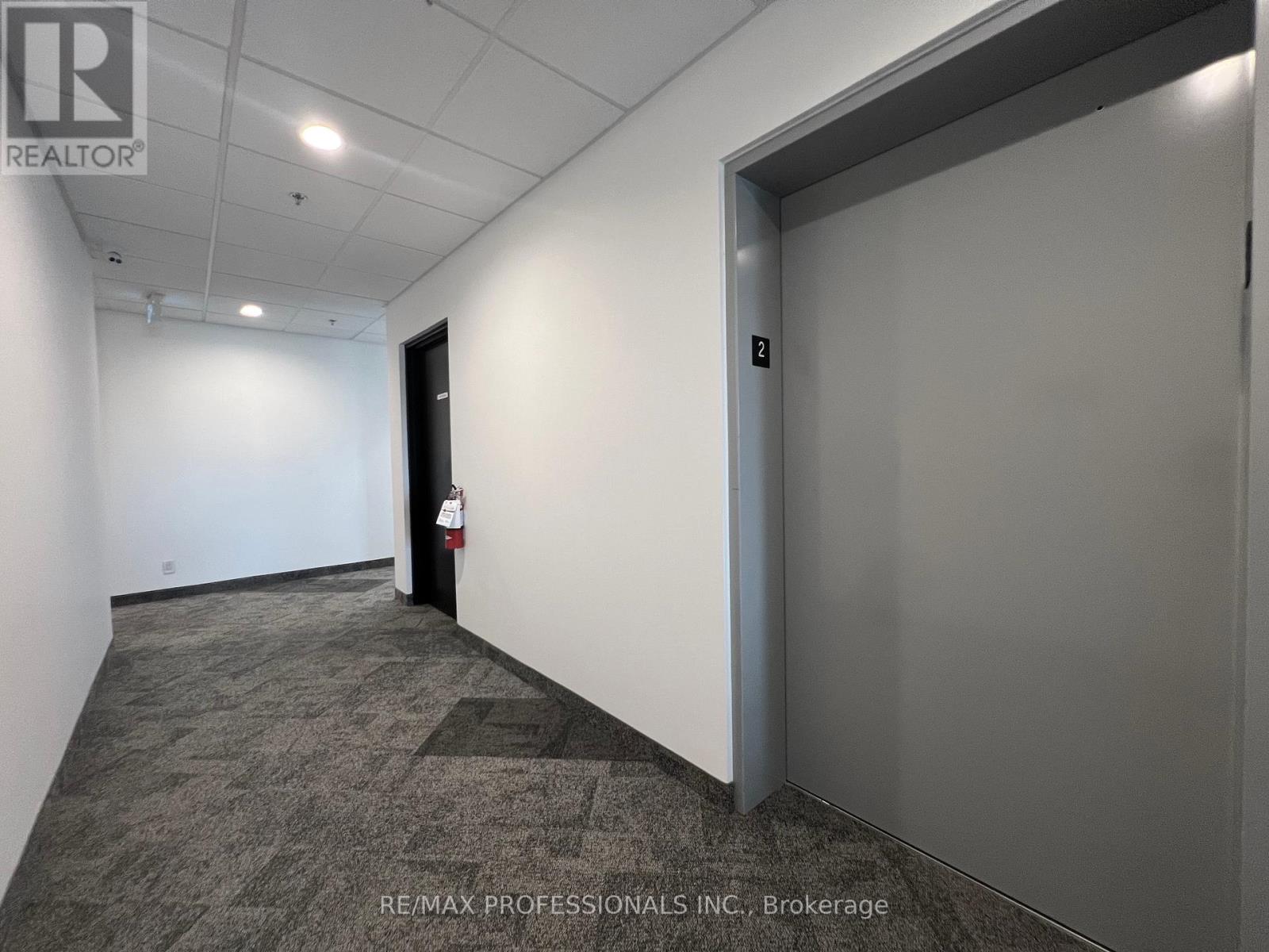 209 (Office Room 1) - 3495 Rebecca Street, Oakville, Ontario  L6L 0H5 - Photo 6 - W12420309