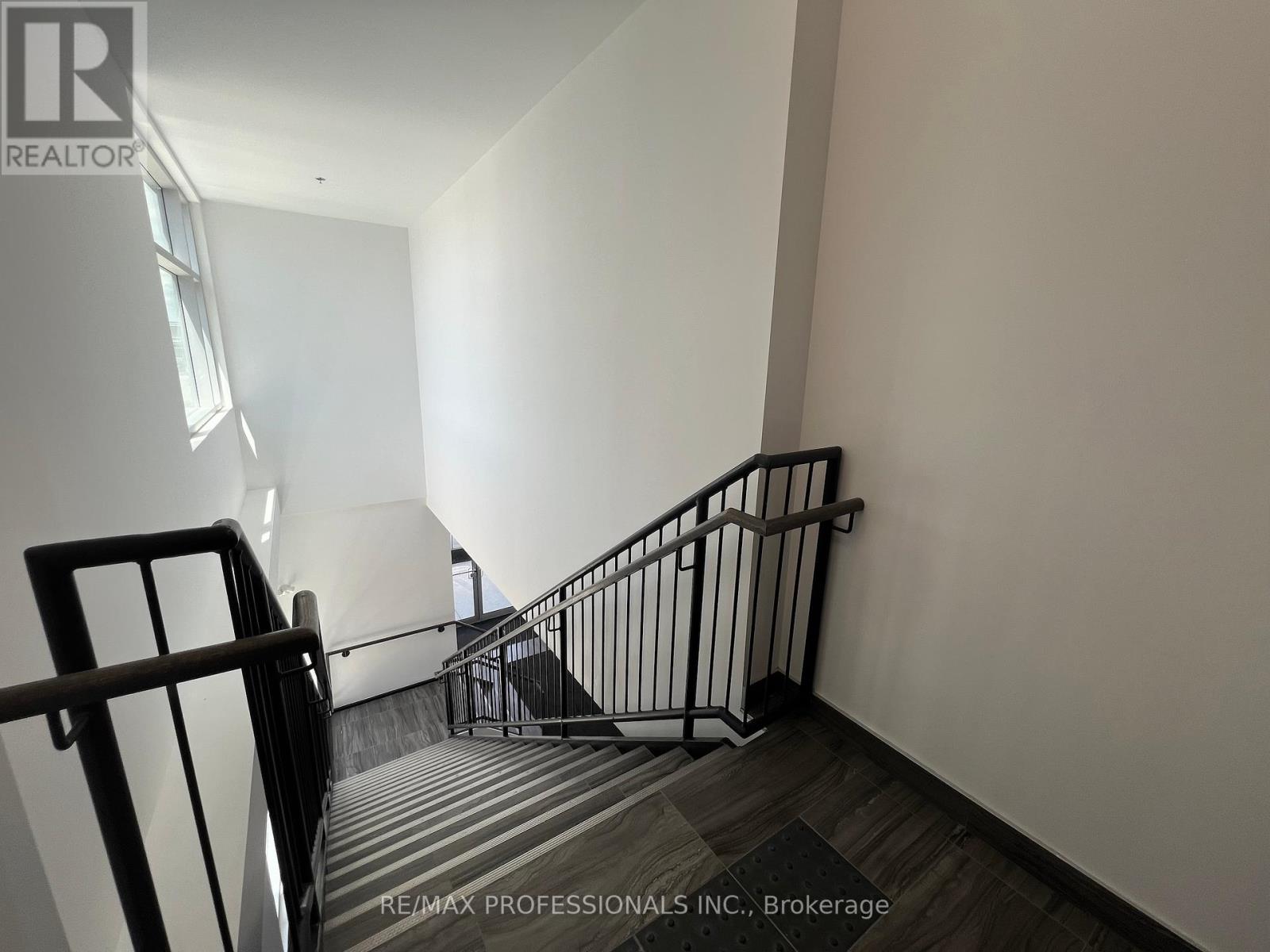 209 (Office Room 1) - 3495 Rebecca Street, Oakville, Ontario  L6L 0H5 - Photo 7 - W12420309