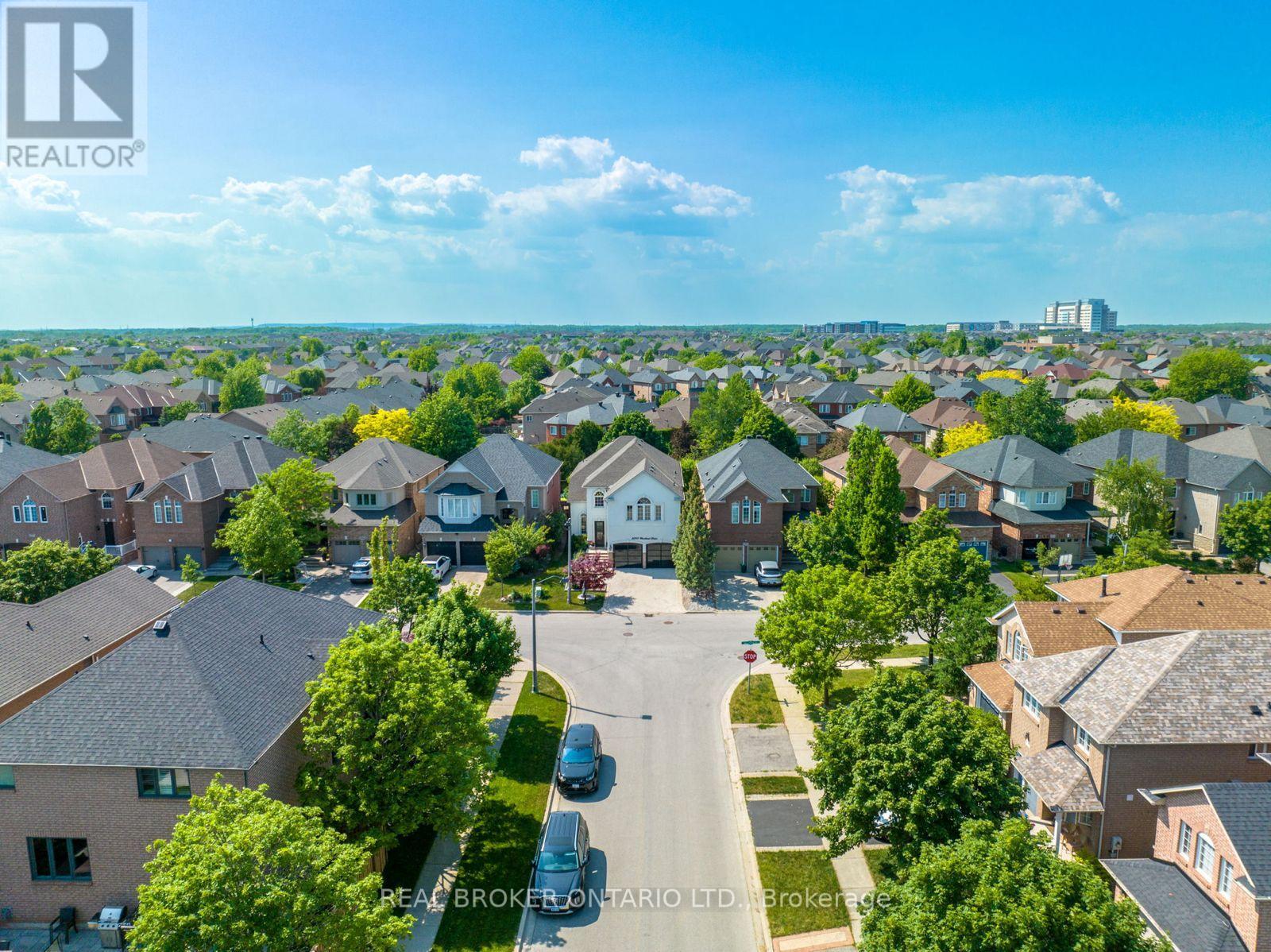 2293 Woodcrest Drive, Oakville, Ontario  L6M 4C5 - Photo 47 - W12420310