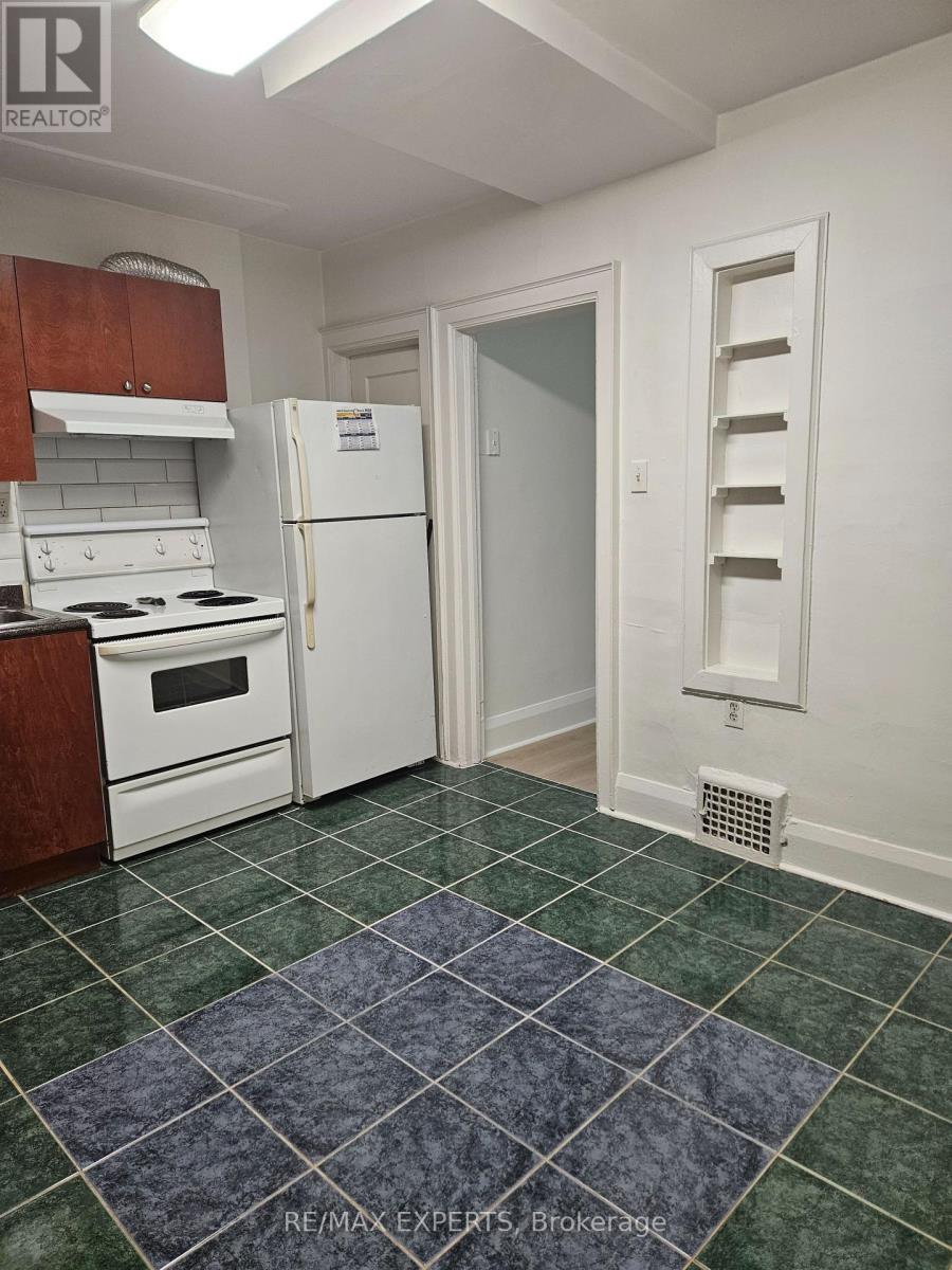 Main - 164 Prescott Avenue, Toronto, Ontario  M6N 3H1 - Photo 11 - W12420318