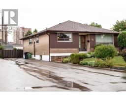 99 Silverstone Drive, Toronto (Mount Olive-Silverstone-Jamestown), Ca
