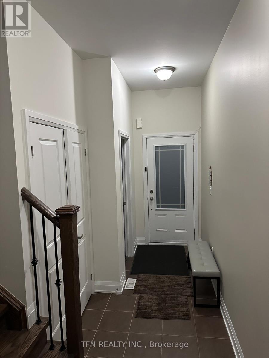 39 Oliana Way, Brampton, Ontario  L6Y 6G8 - Photo 10 - W12420335
