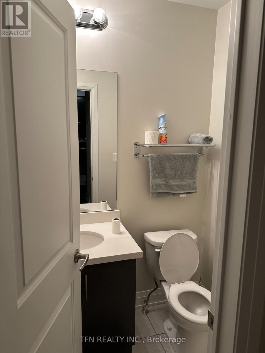 39 Oliana Way, Brampton, Ontario  L6Y 6G8 - Photo 5 - W12420335