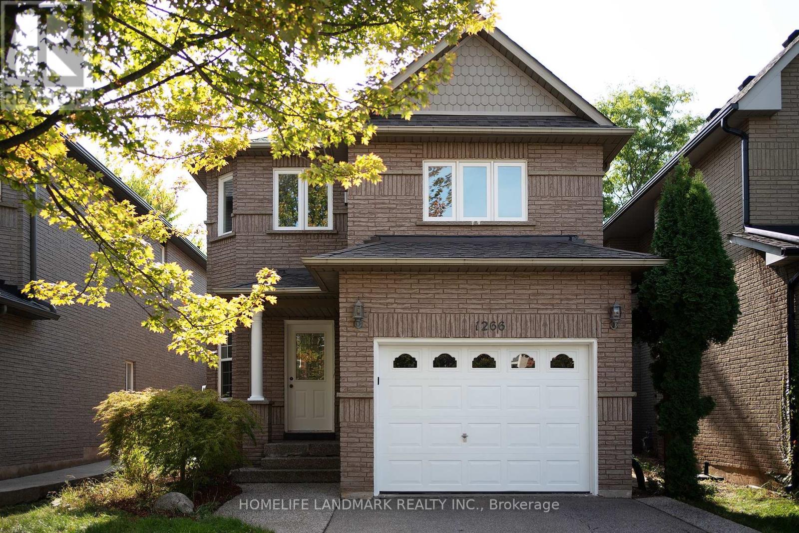 1266 Brillinger Street, Oakville, Ontario  L6M 3S5 - Photo 40 - W12420339