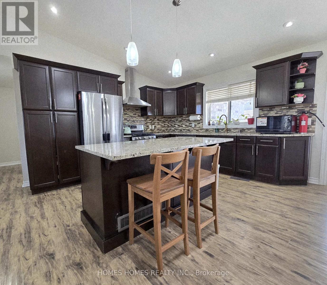 192 Ruby's Crescent, Wellington North, Ontario  N0G 2L2 - Photo 11 - X12420272