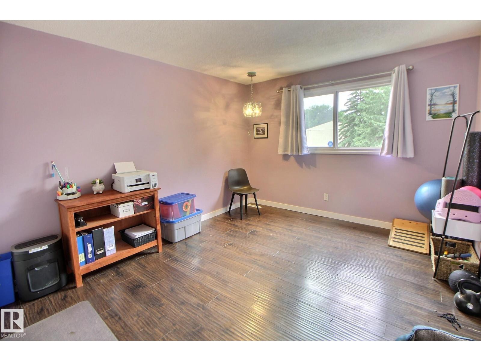 49 Royal Rd Nw, Edmonton, Alberta  T6J 2E7 - Photo 11 - E4458999