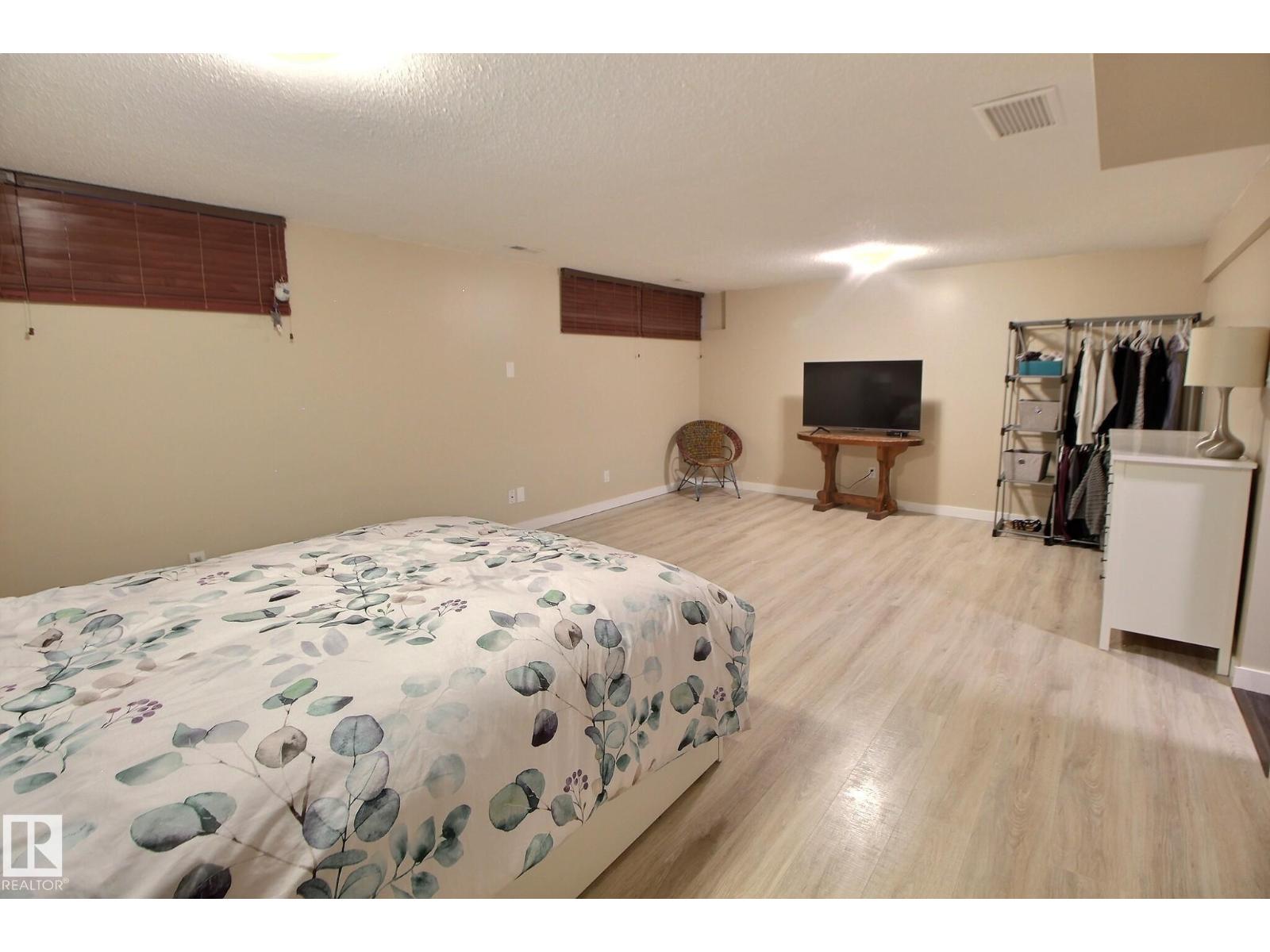 49 Royal Rd Nw, Edmonton, Alberta  T6J 2E7 - Photo 15 - E4458999