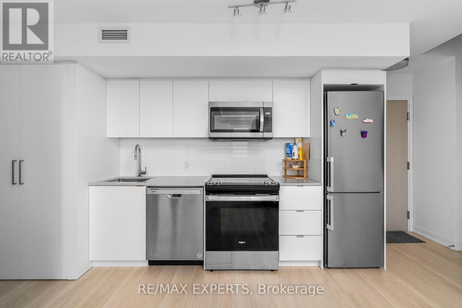 1107 - 500 Wilson Avenue N, Toronto, Ontario  M3H 0E5 - Photo 13 - C12411941