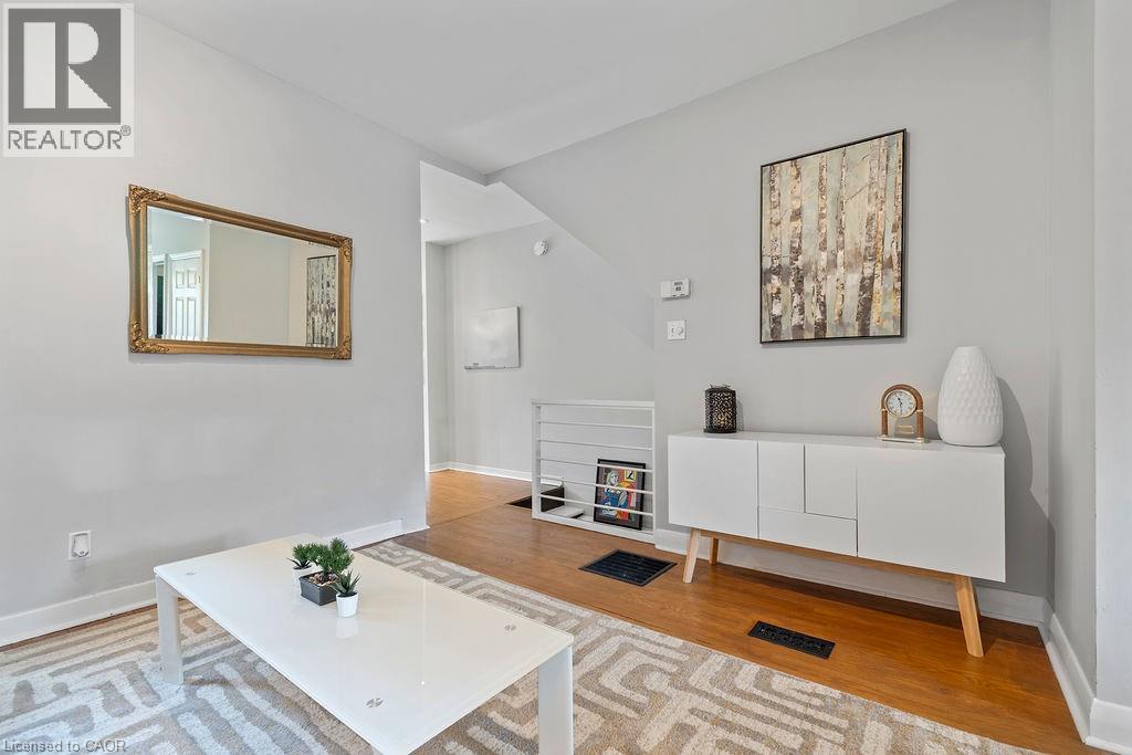 406 Margueretta Street, Toronto, Ontario  M6H 3S5 - Photo 10 - 40772434