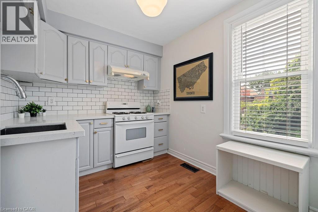 406 Margueretta Street, Toronto, Ontario  M6H 3S5 - Photo 31 - 40772434
